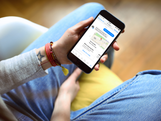 Bus arrival information Â©Transport for London